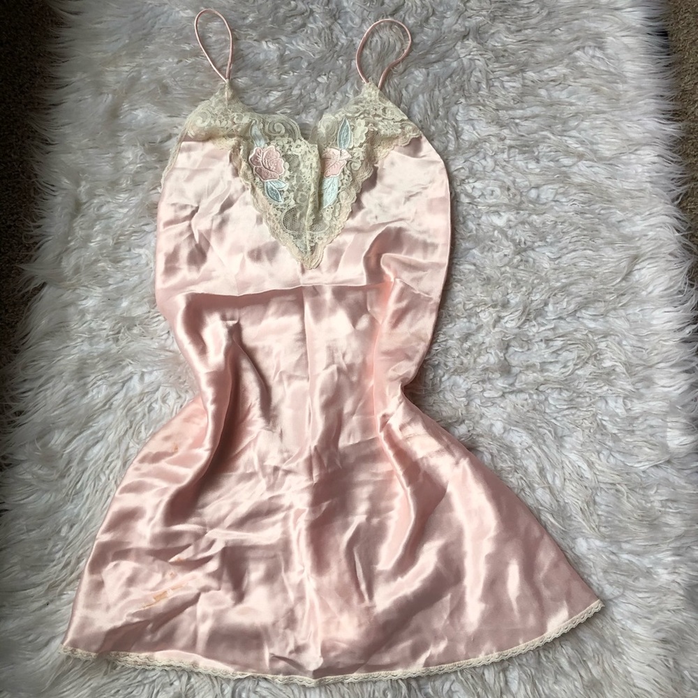 VTG Val Mode Lingerie